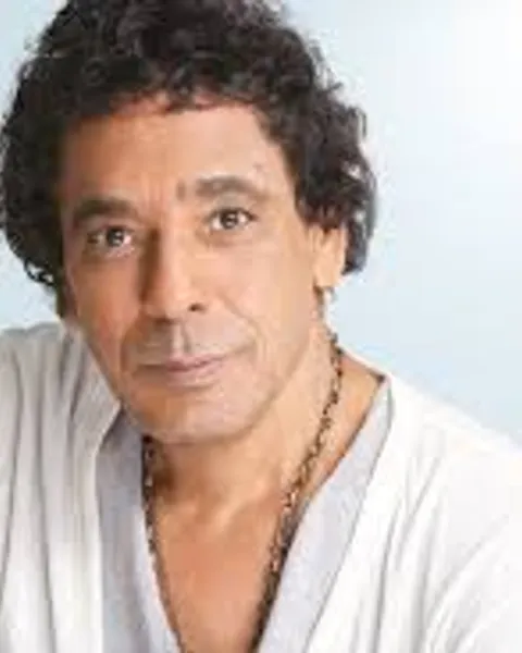 Portrait of Mohamed Mounir