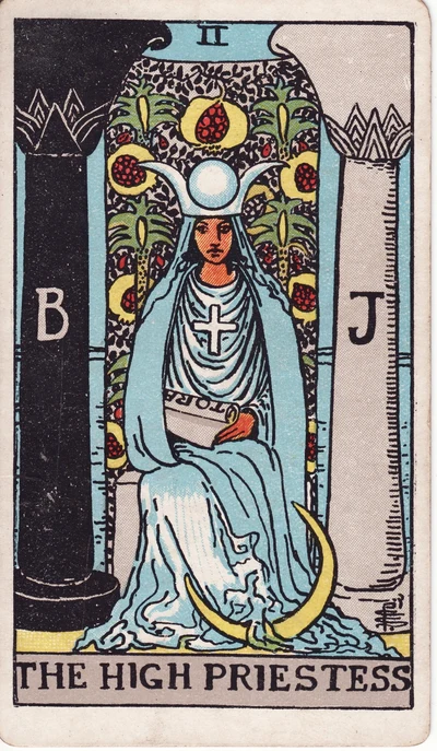 The The High Priestess tarot card face